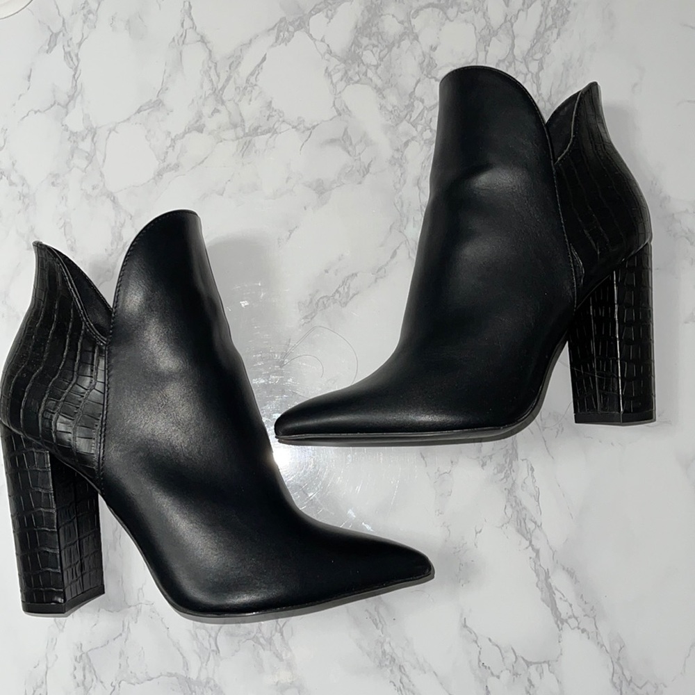 Black leather pointy toe snakeskin booties worn once